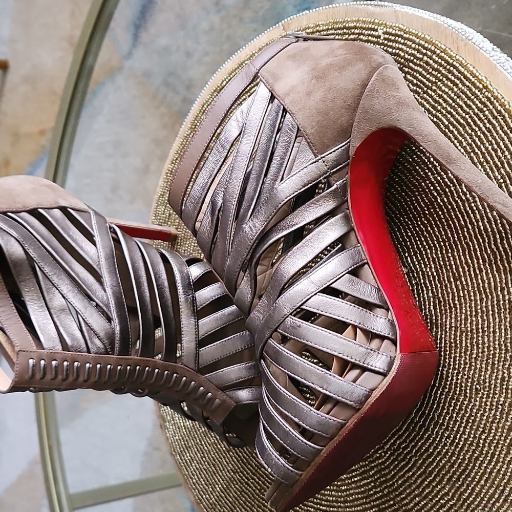 Designer Shoes - Picture 3 of 4